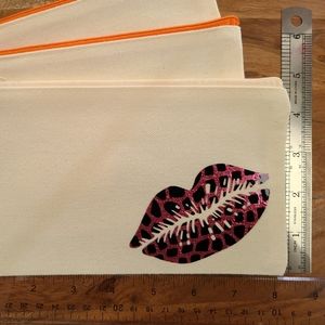 *FREE WITH BUNDLE* Make Up Bag * Feminine Product Bag * Pencil Bag